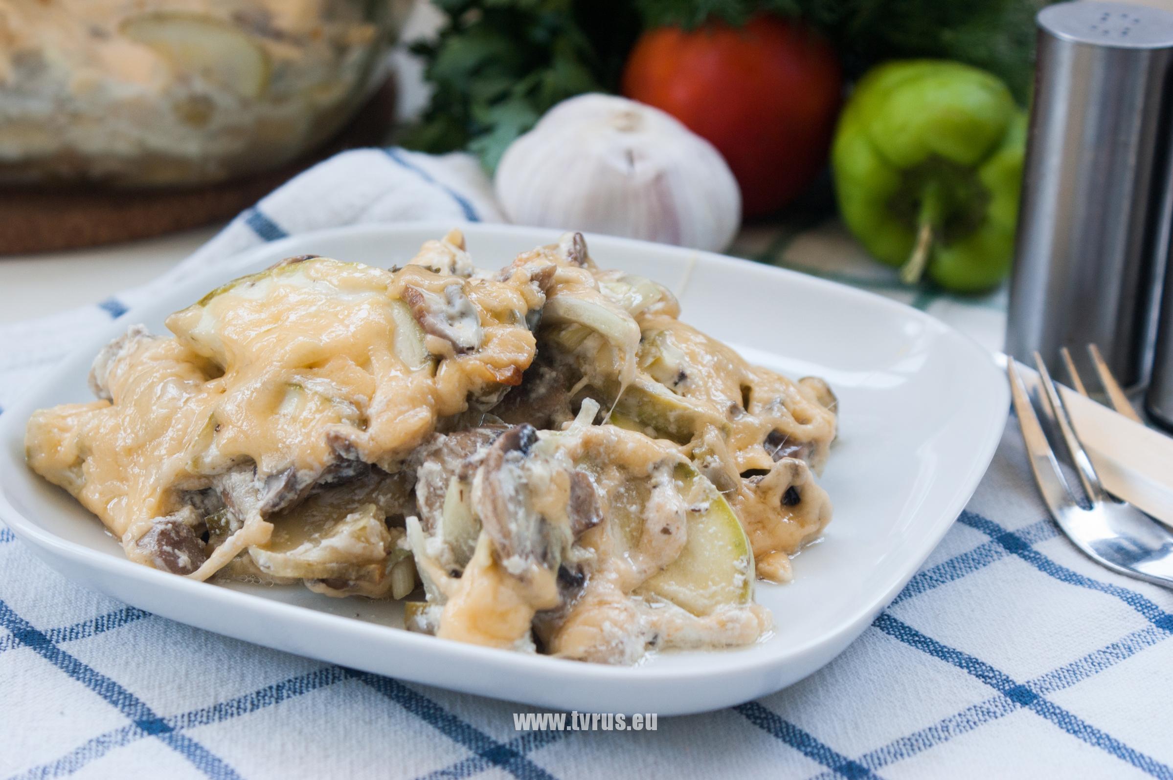 кабачки с грибами